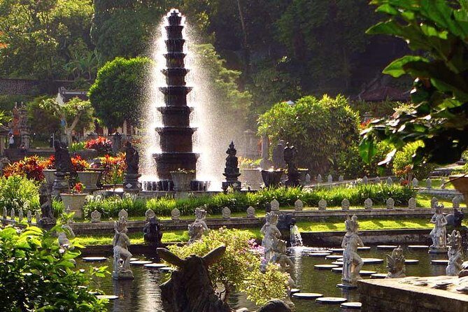 Lempuyang Temple Tour With Lunch and Pick Up - What to wear and bring for a long temple-and-beach day