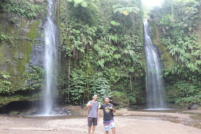 Lombok Private Tour Waterfall And Traditional Village Including Beach - Getting moving at 8:00: private pickup and AC comfort