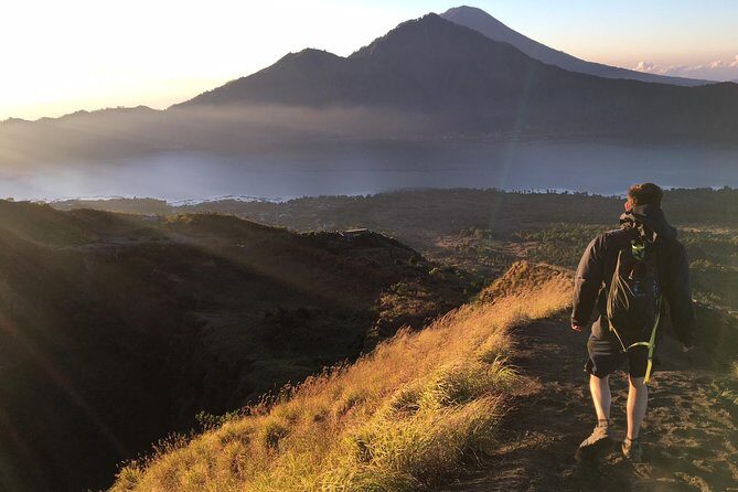 Magical Sunrise Trekking at Mount Batur - Sunrise on Mount Batur: The View Moment With Light Breakfast