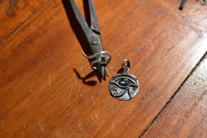 Make Your Own Bali Silver Jewelry Class with Balinese Family - The two-hour flow: from choosing a design to finishing a piece