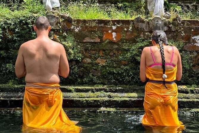 Melukat Ceremony and Temple Tour at Gunung Kawi Sebatu Temple - Melukat at Gunung Kawi Sebatu: what the ritual actually feels like