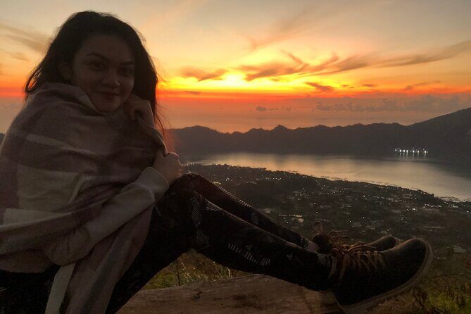 Mount Batur Sunrise Hike And Natural Hot Spring - The night hike with poles and flashlight: pacing that keeps it doable