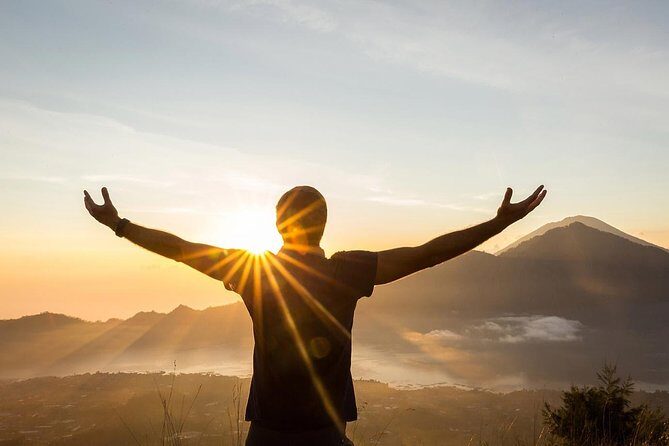Mount Batur sunrise trekking - Summit rewards: sunrise views and the breakfast box moment