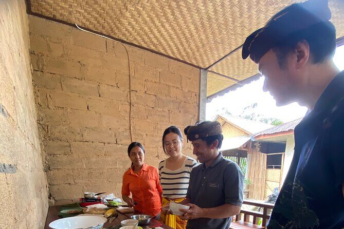 Munduk:authentic local Home cooking class - Banyumala Twin Waterfalls: Turning Food Into a Full Day