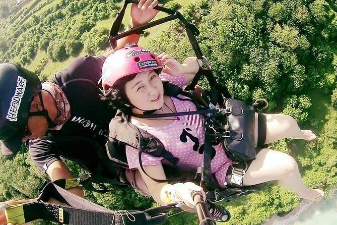 Paragliding Bali at Uluwatu Cliff with Photos/Videos - Why Uluwatu paragliding feels different over the Indian Ocean