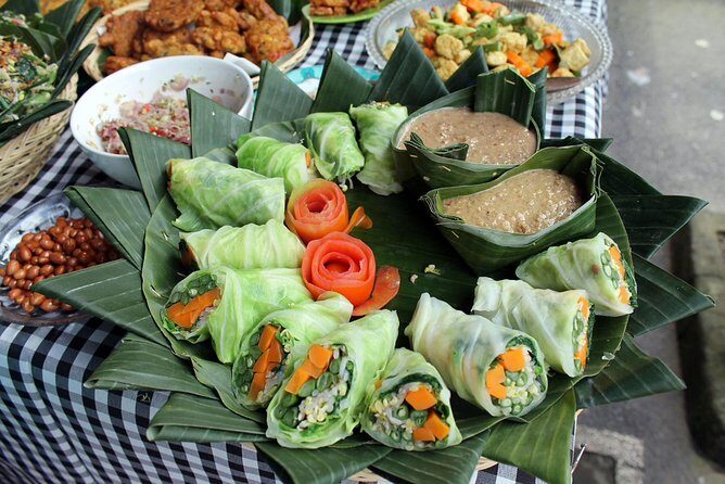 PRIVATE Authentic Balinese Cooking Class in Ubud at Putu's Home - Temple stories and traditional medicine: the cultural part that actually connects
