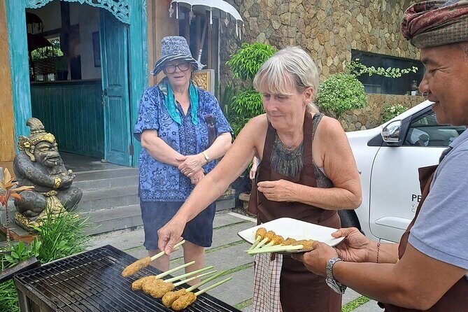 Private Balinese Cooking Class in Ubud at Santika's Home - Pesalakan Village: Chef Santika’s home kitchen in Ubud’s real countryside