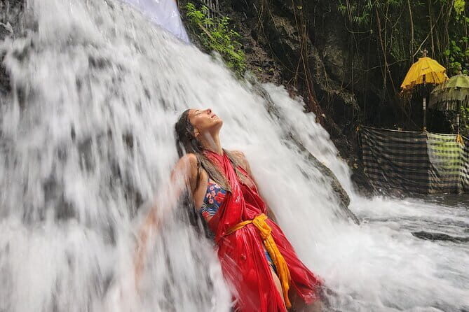 Private Balinese Purification in Holy Water at Temple with Local - Quick highlights worth waking up for