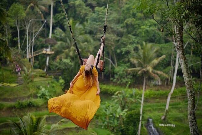 Private Day Tour To Waterfalls And Ubud Sightseeing - Celuk Village: silver and gold crafts without the hard sell