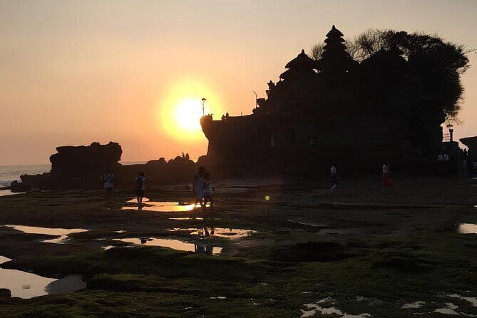 Private Guided Bali Car Charter - Ubud to the first cultural hits: Batuan, Monkey Forest, and Tegalalang