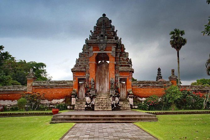 Private Tour: Tanah Lot at Sunset - Guide Styles: What to Look For in Your Day’s Companion