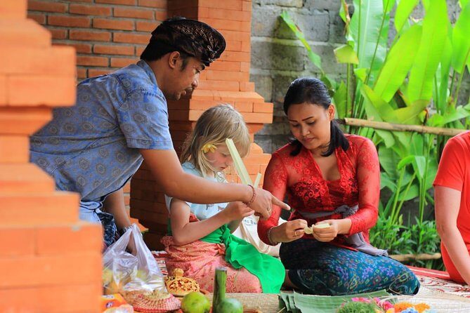 Private Tour: Ubud Day Tour with Traditional Offering Lesson - Morning Energy at the Sacred Monkey Forest Sanctuary