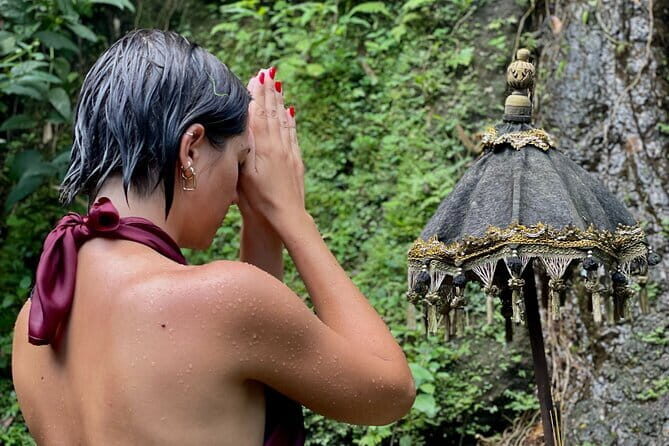Purification Ceremony, Kehen Temple and Goa Raja Waterfall Tour - What you’ll do about lunch, water, and staying comfortable