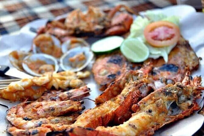 Romantic Seafood Dinner at Jimbaran Beach Bali include Sunset - Romantic beachfront seafood dinner in Jimbaran Bay: what the experience really feels like