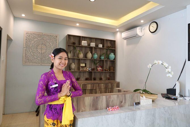 Royal Bali Massage 2 Hours in Nusa Dua Bali - What Happens Before You Lie Down: Welcome Drink and Prep Room