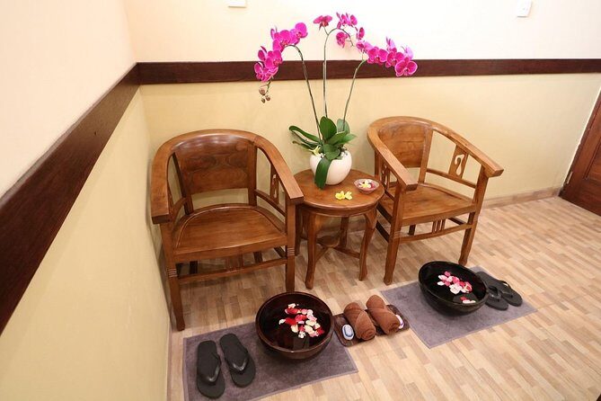 Royal Orchid Spa 90 Minutes Relaxing Massage. - What the massage oil means for your comfort