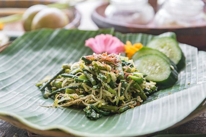 Small-Group Farm Tour & Balinese Cooking Class in Ubud with Kadek - Farm tour in Ubud: where your Balinese cooking class truly begins