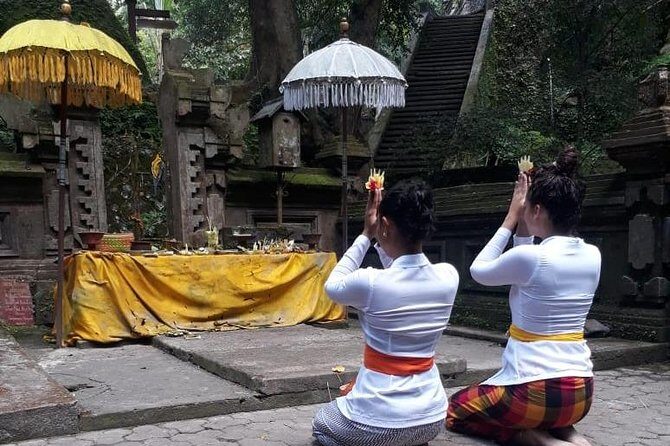 Soul Purification at Pura Mengening in Bali - Stop 1: Mengening Temple and the holy-water purification process