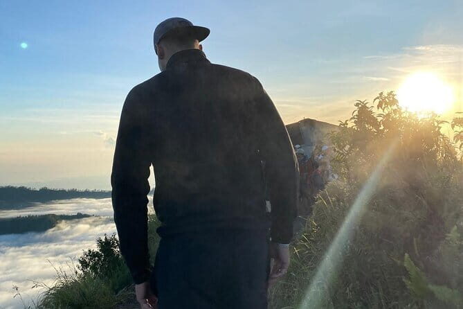 Sunrise Hike + Breakfast with Local Guide & Hotel Pickup - Segara Windhu and Agro Santi coffee stops: more than a snack break