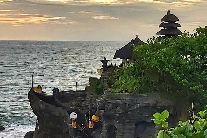 Tanah Lot And Ubud - Full Day Private Tour - Tegalalang Rice Terrace: views, walking paths, and big photo energy