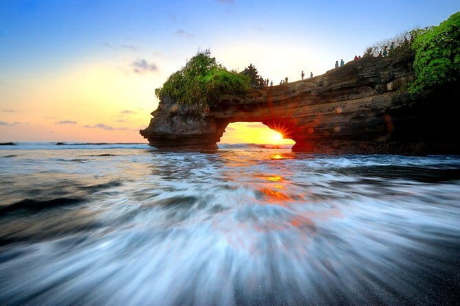 Tanah Lot Sunset Tour with Kecak Show and Dinner - A 4-Hour Tanah Lot Sunset Plan That Actually Fits Your Day