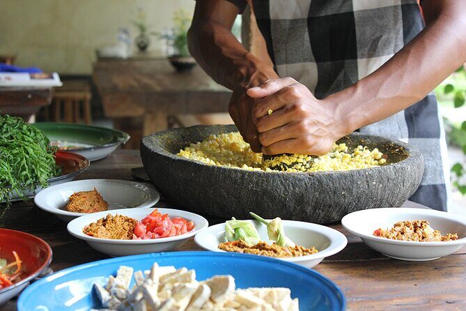 Traditional Balinese Meal in Ubud in Dewa's Family Village Home - Key things to know before you go