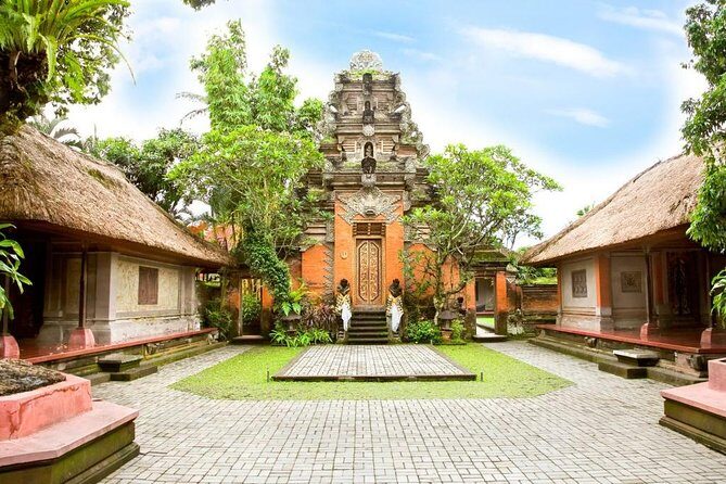 Ubud City Tour II: Monkey Forest, Palace, Art Market, and Rice Terrace - Ubud Palace in 15 minutes: fast, central, and maybe skippable