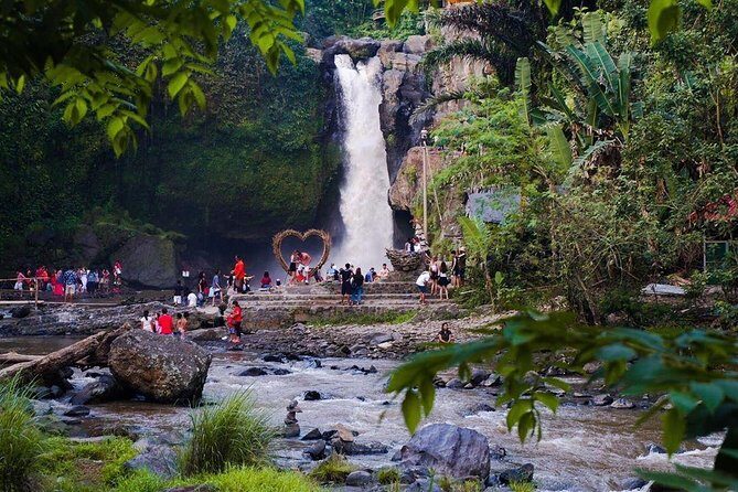 Ubud Excursion: Barong Dance, Art Villages, Nature, Temple and Waterfall - Tegenungan Waterfall: jungle steps and the Ubud nature reset