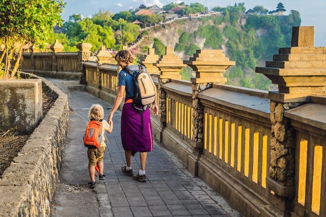 Ubud Guided Walking Tour - Guides make the difference: story, humor, and lots of questions