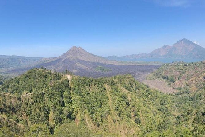 Ubud: Holy Water Temple, Volcano View, Rice Terrace, MonkeyForest - Barong & Kris Dance: Mahabharata on Stage