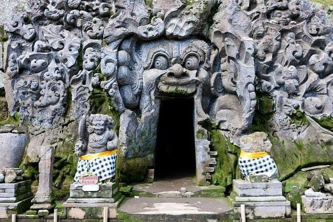 Ubud: Holy Water Temple, Volcano View, Rice Terrace, MonkeyForest - UC Silver Gold Jewelry Stop: More Than a Sales Room