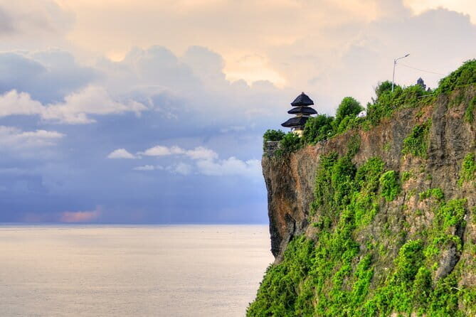 Ubud Jungle Swing - Monkey Forest - Water Temple - Waterfall - Stop 2: Tegalalang Rice Terrace and the jungle swing photo spot