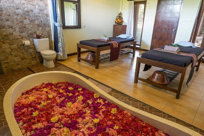 Ubud Luxury Bali Spa Package with amidst rice fields - The Rice-Paddy Setting: Atmosphere You Feel in the First Minutes