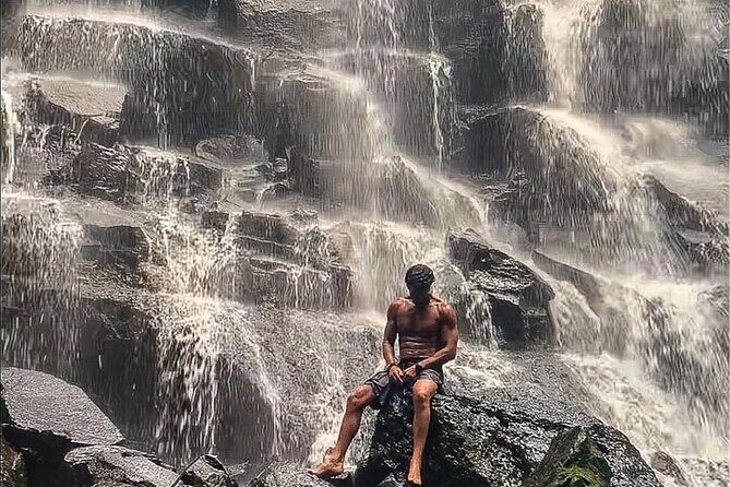 Ubud : Monkey Forest, Rice Terrace, Waterfall, Swing - Stop 5: Warung Dewa Malen (about 45 minutes, lunch-style break)