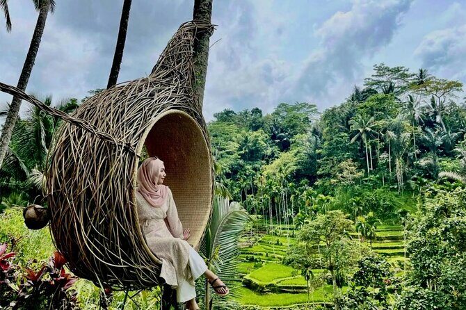 Ubud Private Chasing Waterfall and Water Temple Tour - Ulu Petanu: temple atmosphere plus a pool-waterfall view