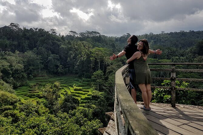 UBUD : Temple and Waterfall All Inclusive Day Tour - The day’s first stop: Tegenungan Waterfall (and the swim factor)