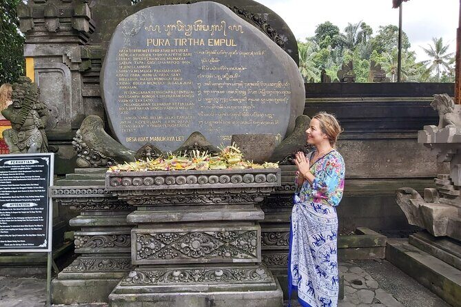 Ubud Tour : Monkey forest, Rice terrace, Water temple, Waterfall & Jungle Swing - Tegalalang Rice Terrace and Jungle Swing: irrigation views and the fun add-on