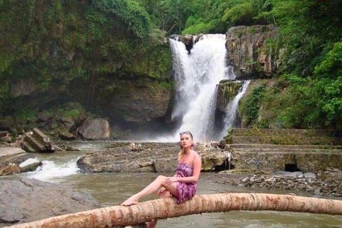 Ubud Tour - Monkey Forest, Temple, Waterfall, and Rice Terrace - Puseh Batuan Temple: architecture you can actually notice in 45 minutes