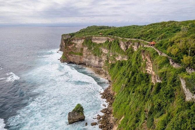 Uluwatu Sunset, Kecak Dance, and Dinner Jimbaran Beach - FAQ