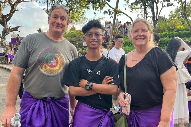 Uluwatu Temple Entrance & Kecak Dance Tickets - Group Size and Comfort: Maximum 100 Travelers
