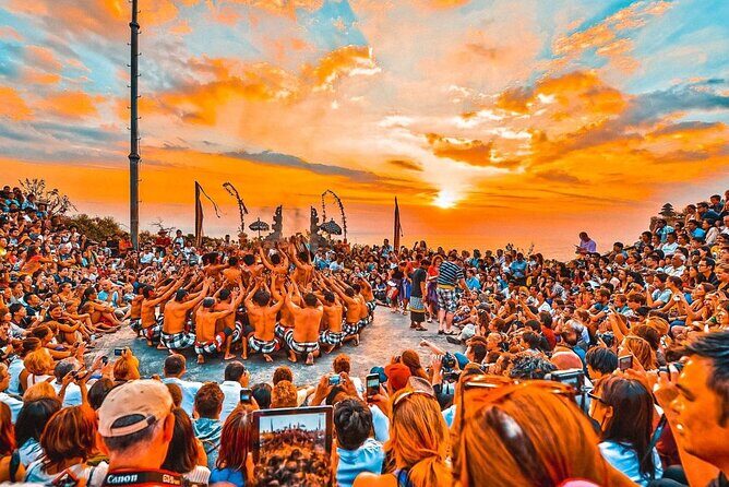️Uluwatu Temple Sunset & Kecak Fire Dance Tour - Jimbaran dinner option: sunset energy, then seafood-by-the-bay