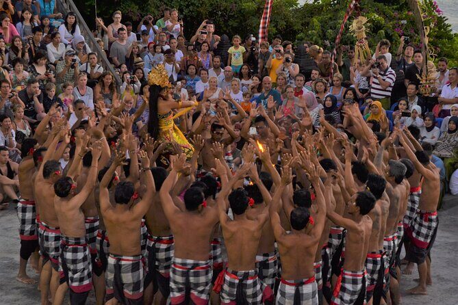 ️Uluwatu Temple Sunset & Kecak Fire Dance Tour - Practical tips for a smooth evening (and fewer monkey surprises)