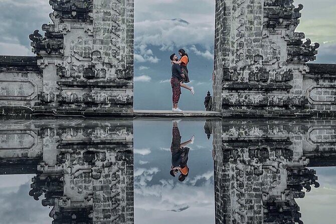 Vintage Volkswagen Bali Tour - Stop 5: Pura Agung Gunung Raung Taro and the gate photo moment